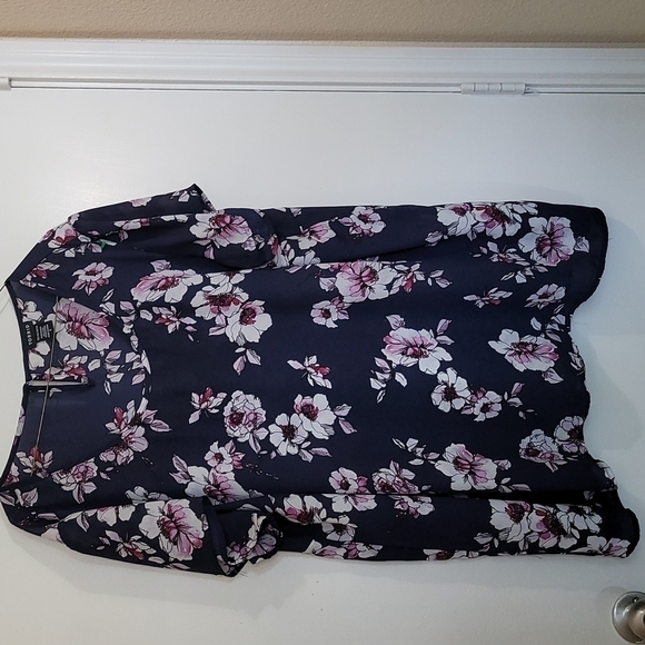 Torrid Women's Floral Top Size 3X - Picture 1 of 8